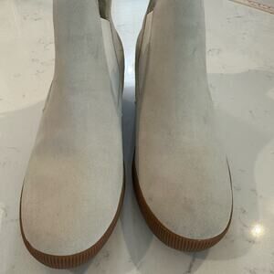 Sorel Cream and Brown Ankle Boots with Elastic Panels 8 Women